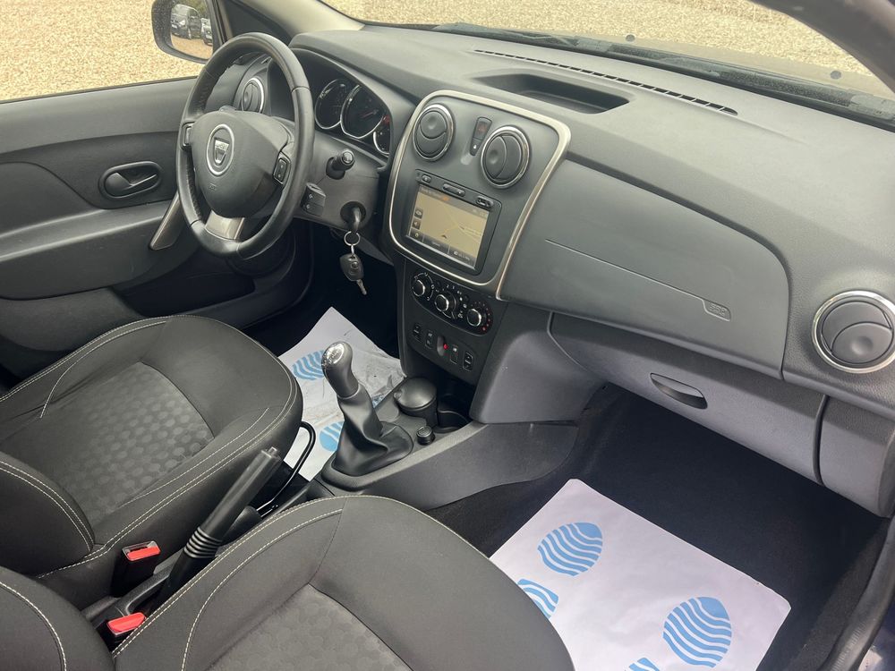 Logan MCV TCe 90 Prestige 2015 occasion 89500 Armeau