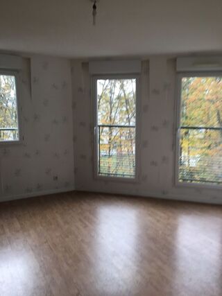  Appartement à louer 2 pièces 42 m²
