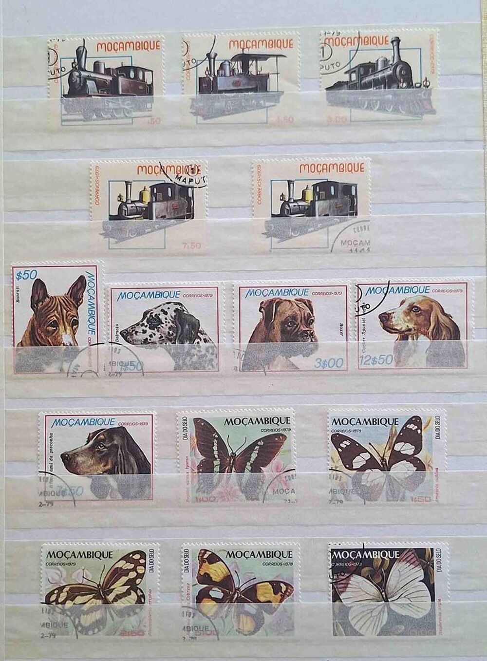 S&eacute;rie de timbres de collection du Mozambique 