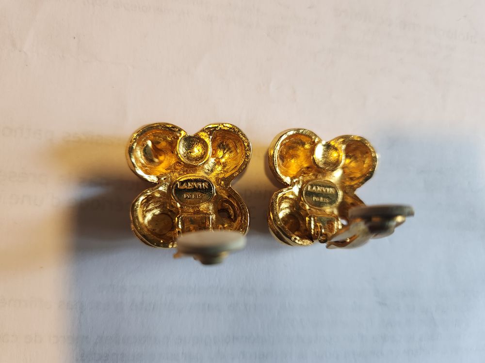 BO Carr&eacute;e dor&eacute;e strass fuchsia LANVIN Bijoux et montres