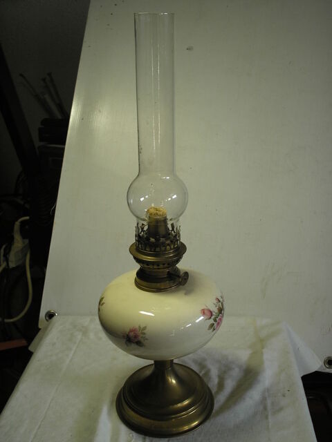 JOLIE LAMPE A ALCOOL vintage ,parfait état. 15 Le Tremblay-sur-Mauldre (78)