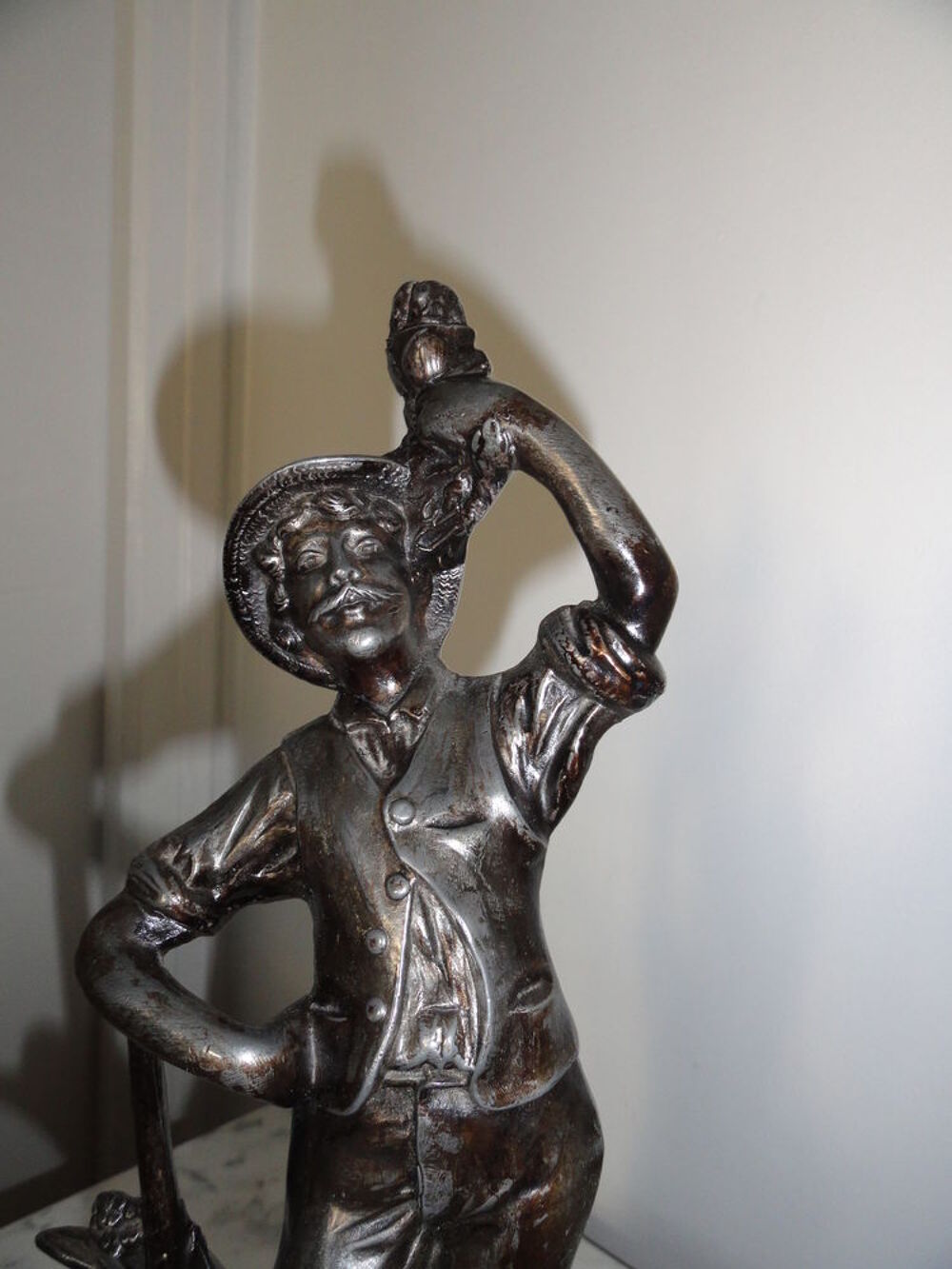 Statue R&eacute;gule sign&eacute;e Rousseau Décoration