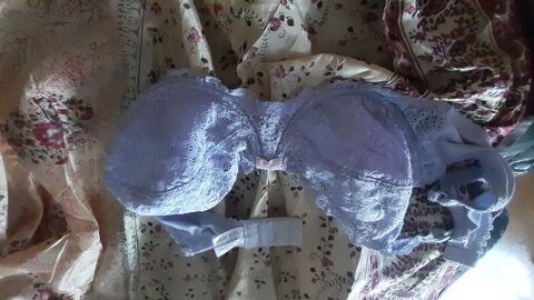soutien-gorge bleu mauve 2 �zanville (95)