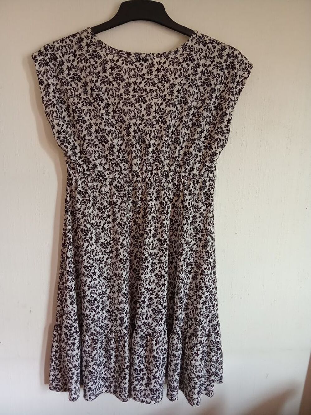 Lot de quatre robes Vêtements