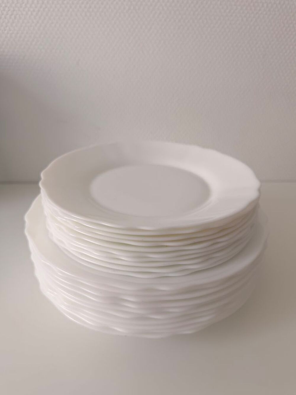 Lot de 10 assiettes creuses et 10 assiettes &agrave; dessert blanch Cuisine