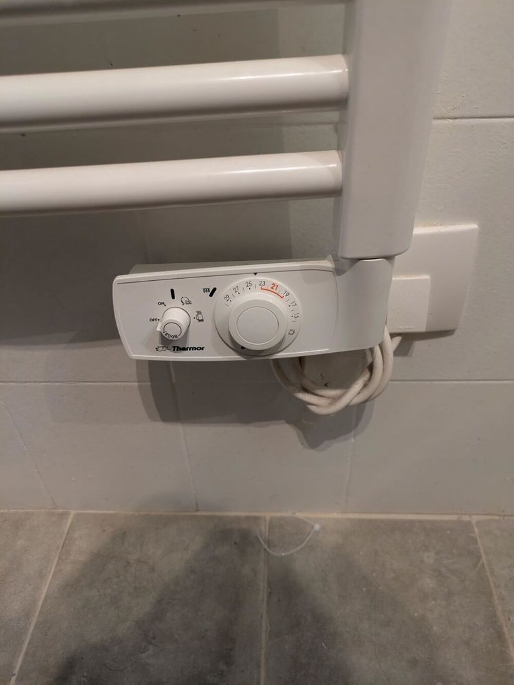 S&egrave;che Serviette &eacute;lectrique Thermor Bricolage