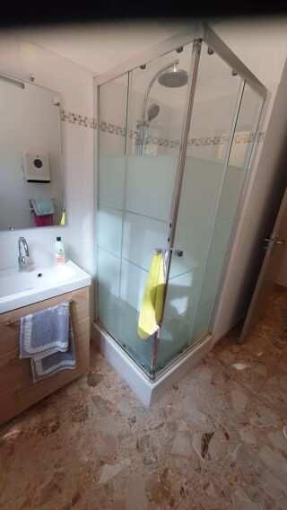  Appartement à louer 3 pièces 59 m² Châteauneuf-de-gadagne