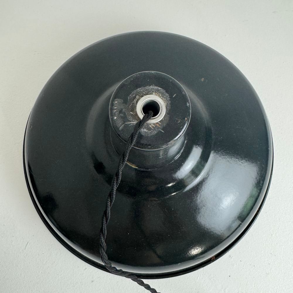 PAIRE D'ANCIENNES SUSPENSIONS D'ATELIER INDUSTRIEL EMAILL&Eacute;ES Décoration