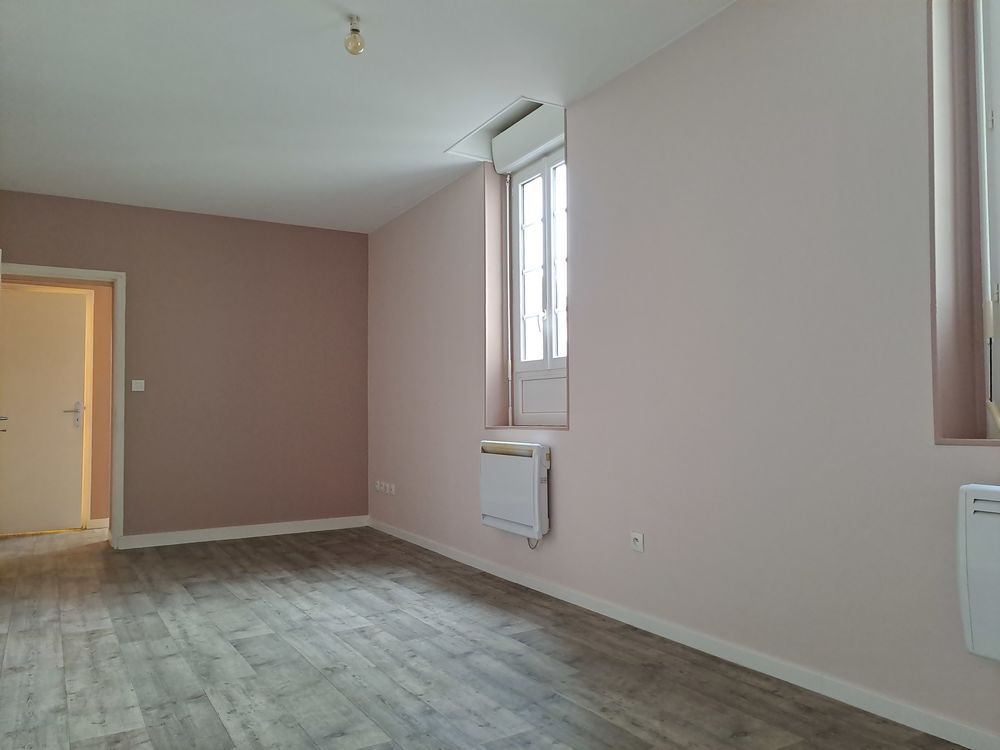 Location Appartement Ancenis centre ville , T2 avec grande cour privée Ancenis