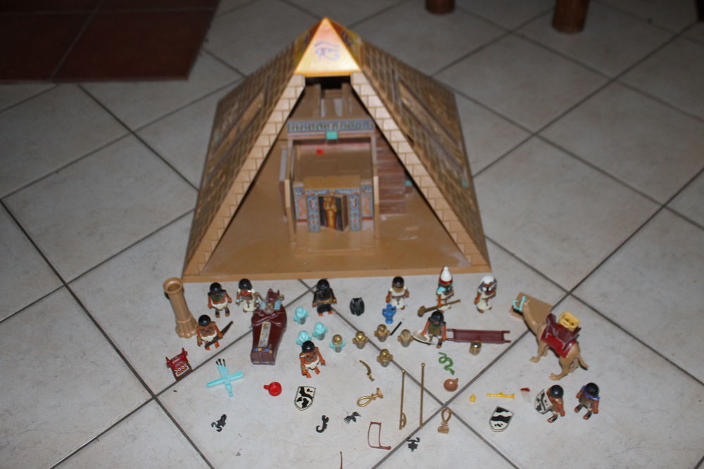 PLaymobil pyramide egyptienne 4240 Jeux / jouets