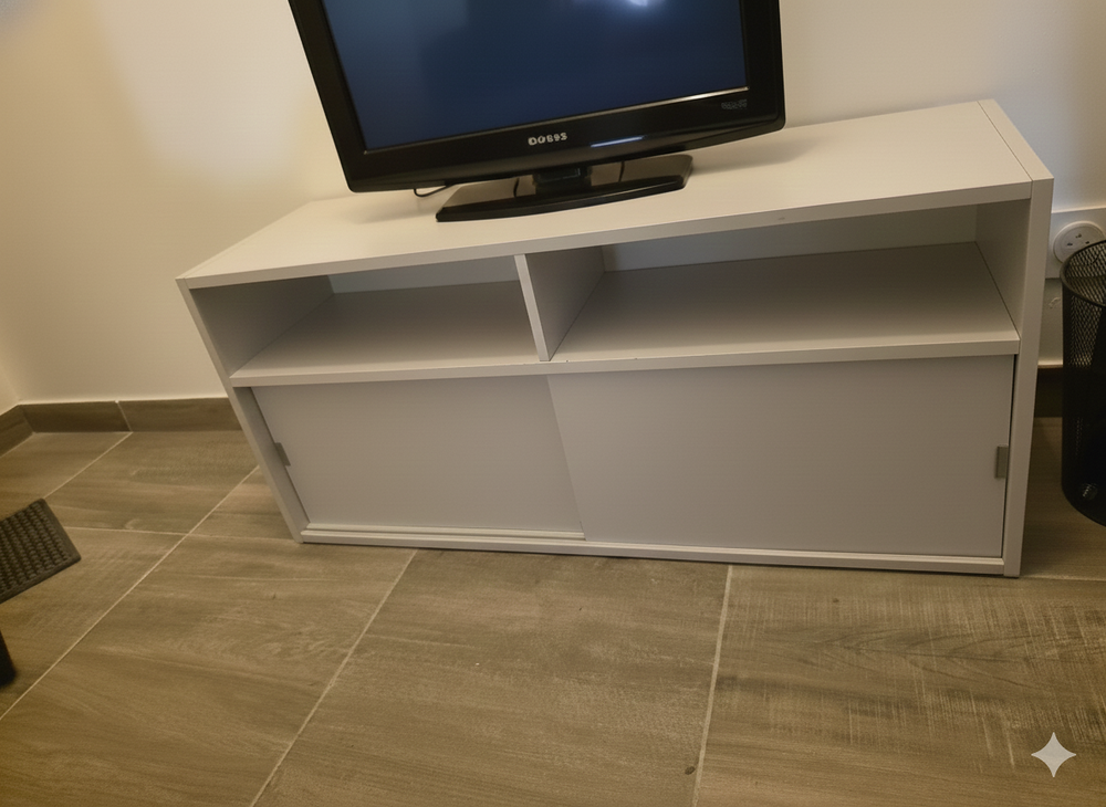 Meuble TV IKEA - 97x32 cms - portes coulissantes Meubles