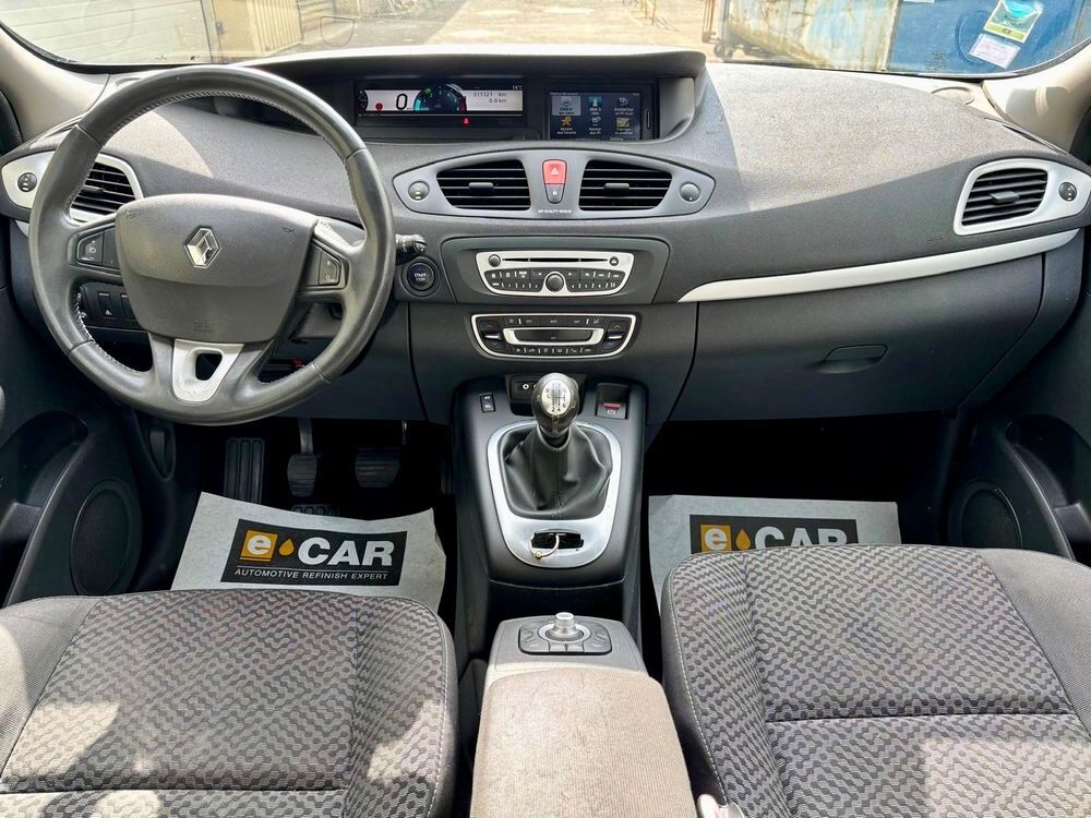 Sc&eacute;nic III Scenic III dCi 95 FAP eco2 Expression Euro 5 2010 occasion 95330 Domont