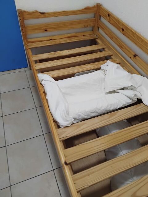 Lit bois (90) 30 Fr�jus (83)