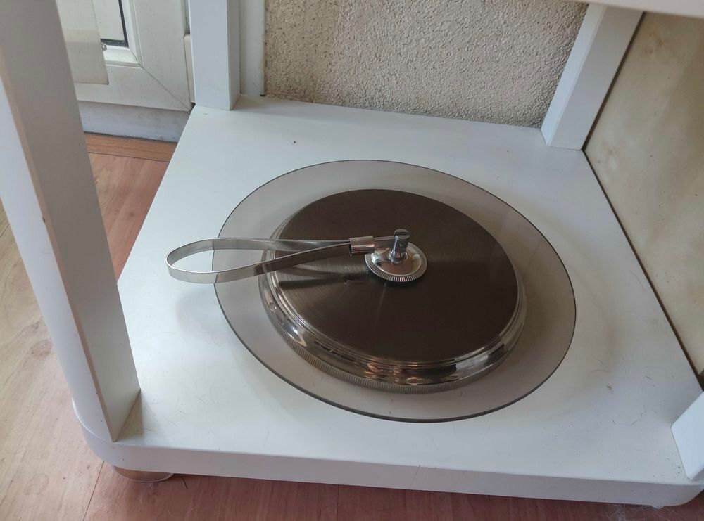 plateau &agrave; fromage en verre et inox Electroménager