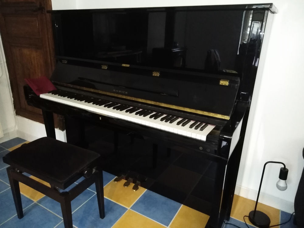 Piano Samik SU131 Instruments de musique