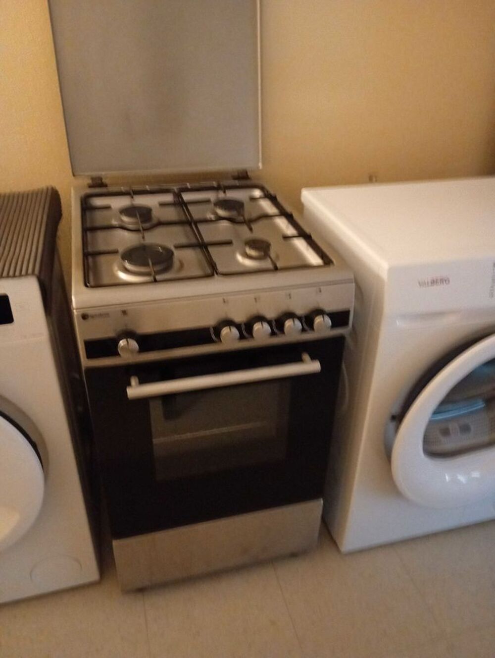 gaziniere gaz de ville pour cause de d&eacute;m&eacute;nagement Electroménager