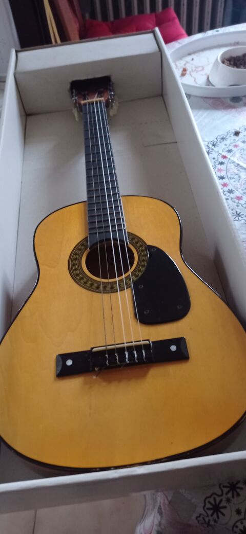 guitare enfant 10 Choisy-le-Roi (94)