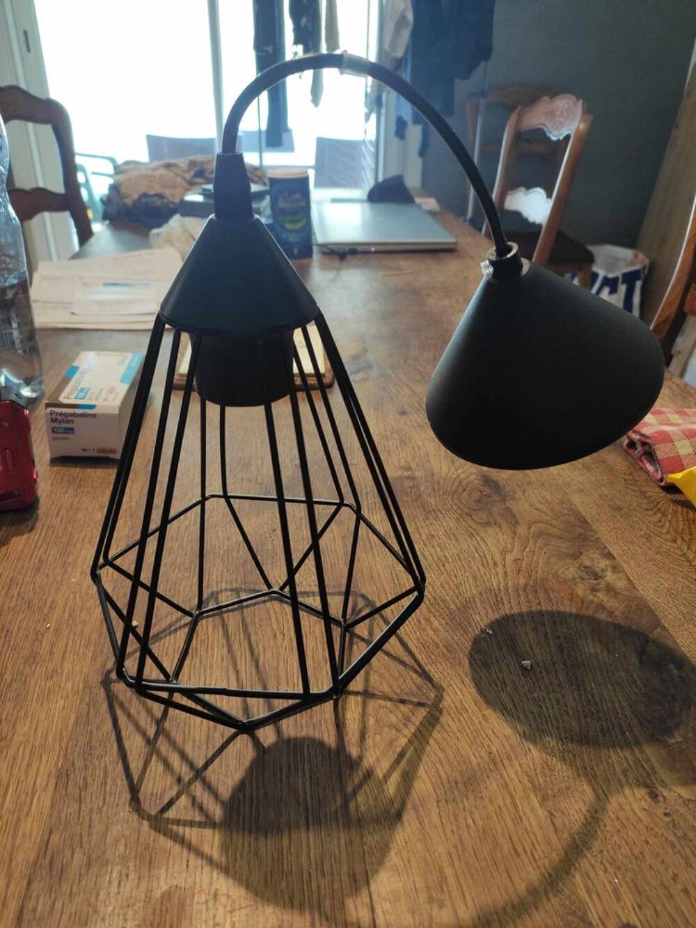 Lustre m&eacute;tallique noir Décoration