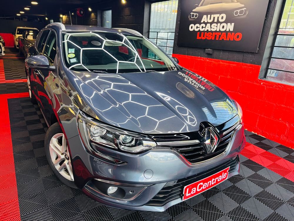 Megane IV Estate M&eacute;gane IV Estate dCi 110 Energy Business EDC 2018 occasion 95150 Taverny