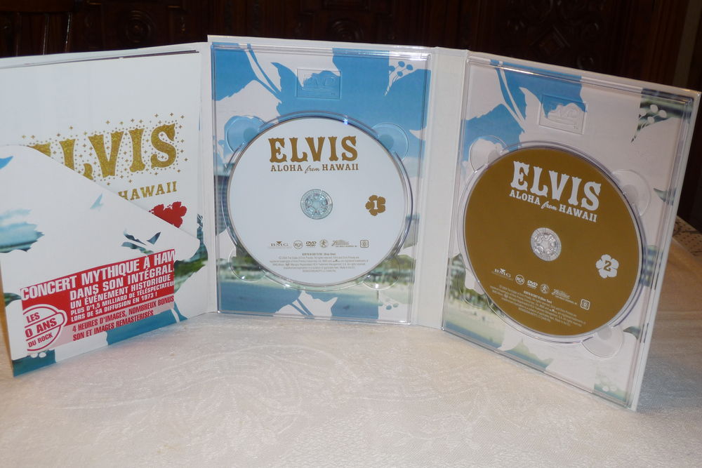 Coffret concert mythique &quot; ELVIS PRESLEY &quot; &agrave; Hawaii
DVD et blu-ray