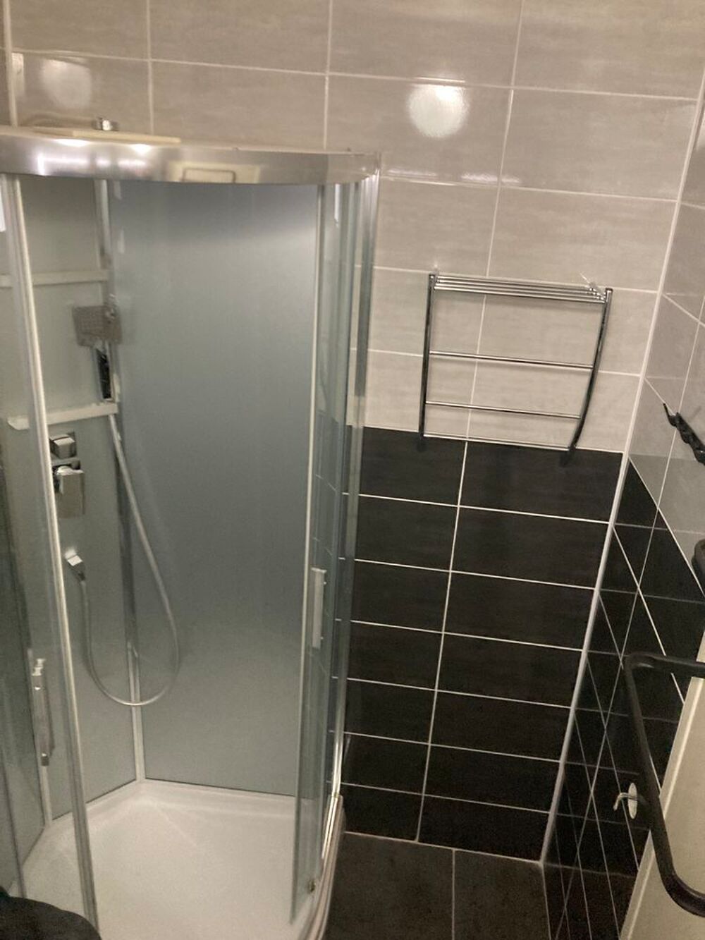 Location Appartement T4 meublé entièrement rénové proche Gare & centre-ville Châtellerault