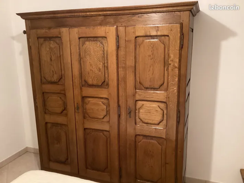 Armoire en chne massif 250 Bormes-les-Mimosas (83)