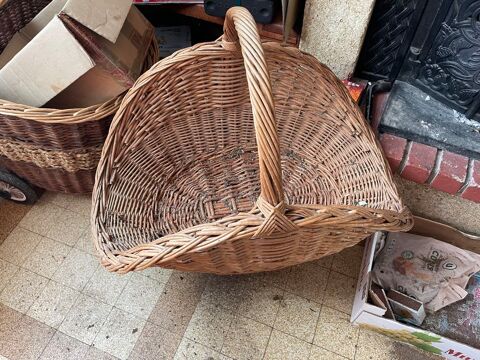 panier à bûches et chariot à bûches
20 La Neuville-au-Pont (51)