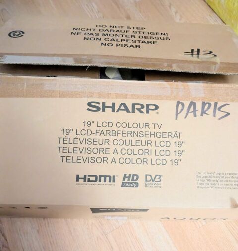 Tlviseur Sharp 19  47cm 60 Paris 15 (75)
