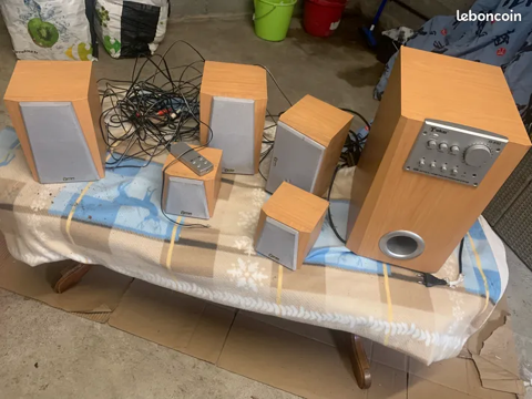 Enceinte musique en bon tat 
 venir chercher sur place 5 Jou-ls-Tours (37)
