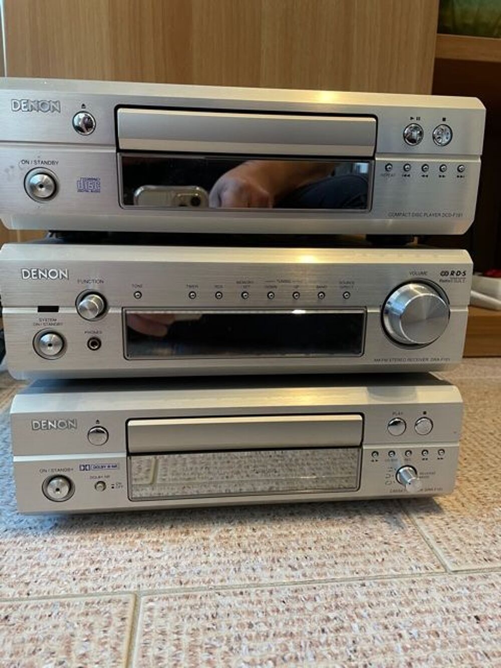 Mini Chaine &agrave; &eacute;l&eacute;ments s&eacute;par&eacute;s D-F101 de la marque DENON Audio et hifi