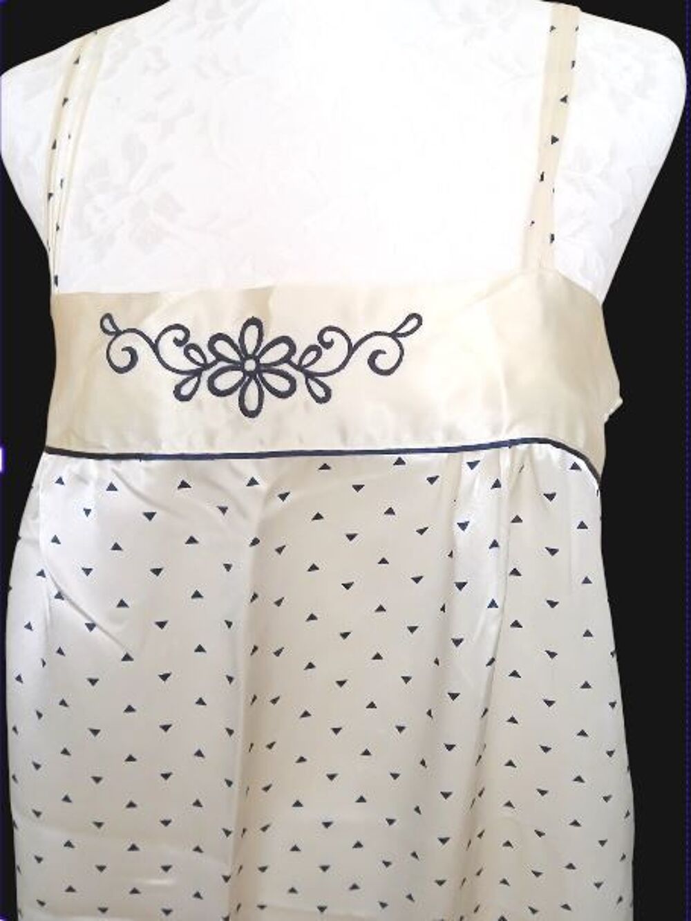 Chemise de nuit femme a bretelle - Taille 42/44 - 100% polye Vêtements