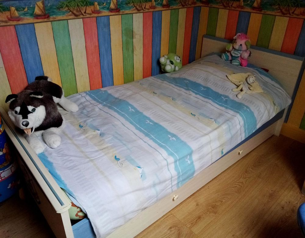 Lit enfant 90x190 sommier lattes et matelas Meubles
