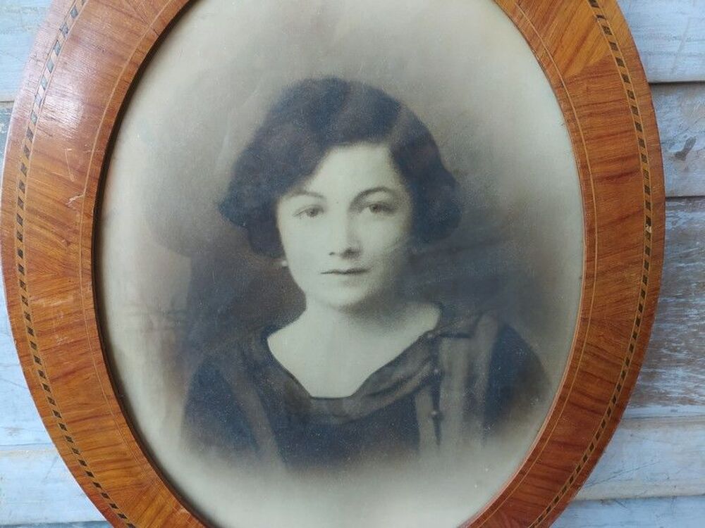 Portrait Femme Cadre Photo Marqueterie Bois Art D&eacute;co
Décoration