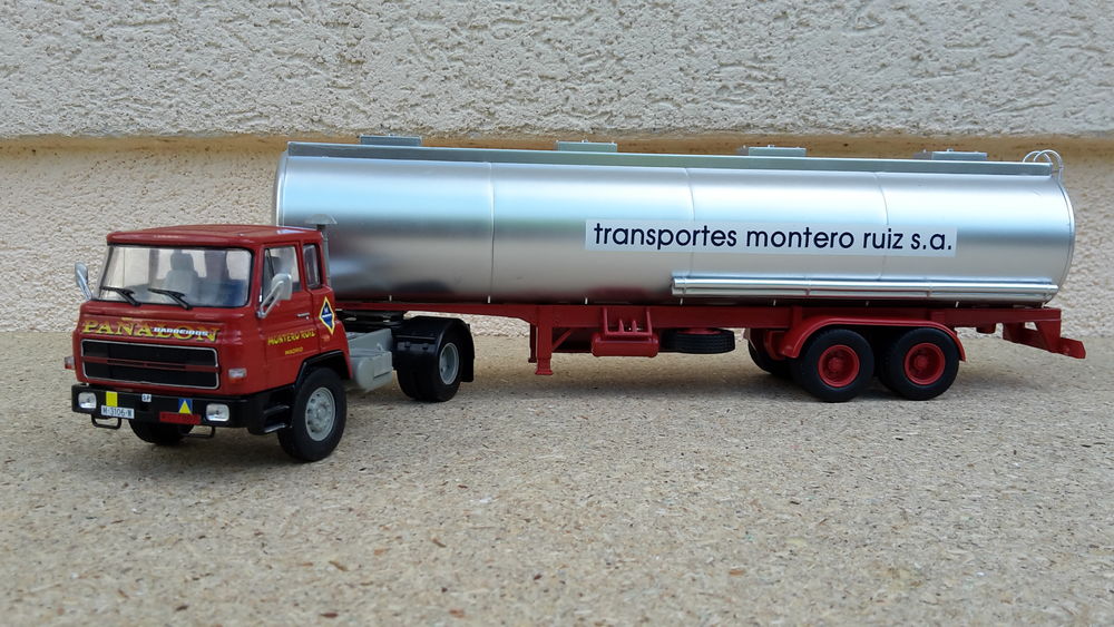 Camion Barreiros 4238T + semi-remorque citerne 