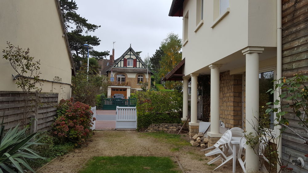 Vente Terrain Terrain rue commerçante station balnéaire côte Fleurie Merville-franceville-plage