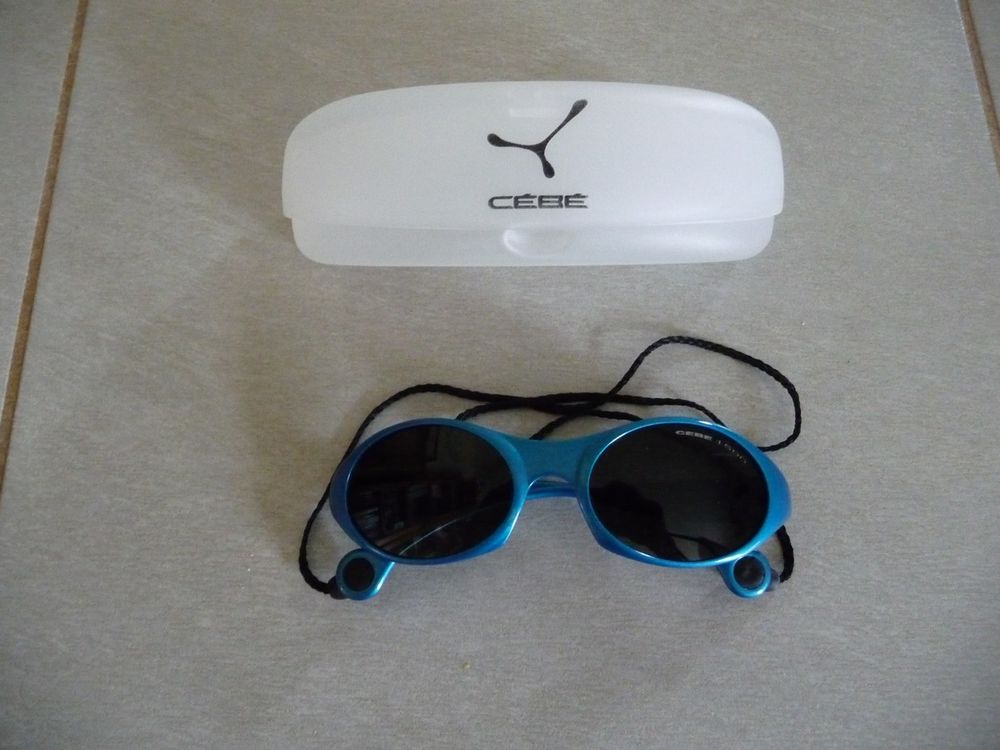 Lunettes de soleil enfant marque CEBE avec &eacute;tui et cordon Sports