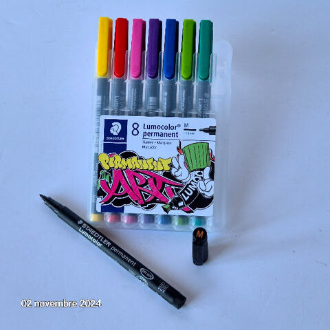 Feutres marqueur Staedtler permanent, lot de 8 couleurs , po 17 Saumur (49)
