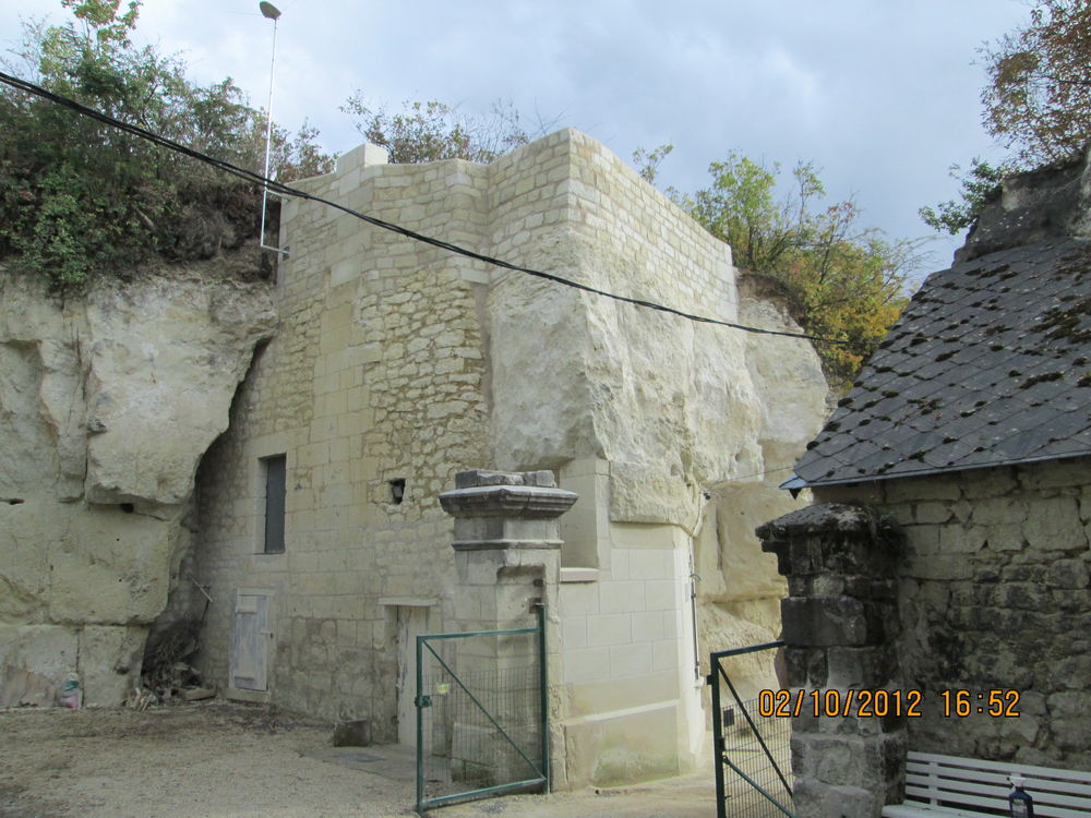 Maison 5 pièces 100 m² · à Beaumont-en-Véron · 100 m² · 120 000 €