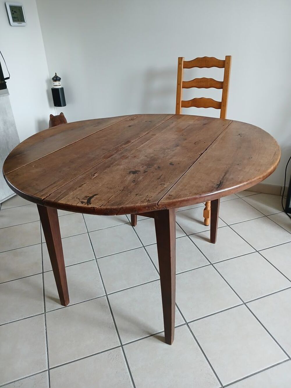 TABLE RONDE ANCIENNE VINTAGE Meubles