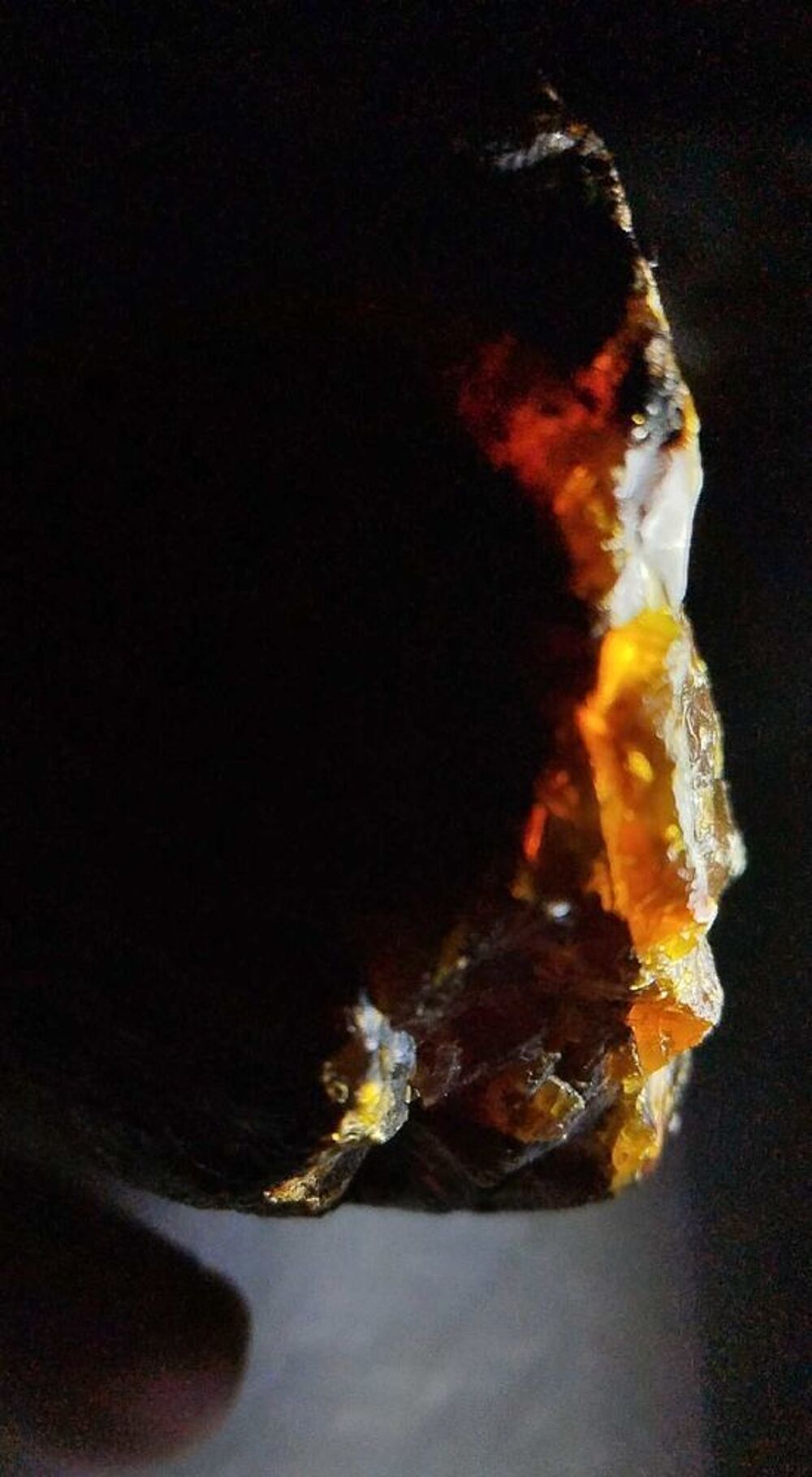 bloc d'ambre de Sumatra Indon&eacute;sie 140 g 