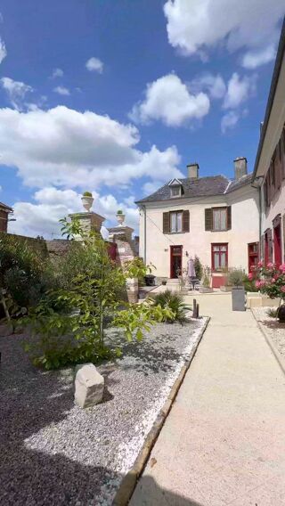  Maison  vendre 7 pices 240 m