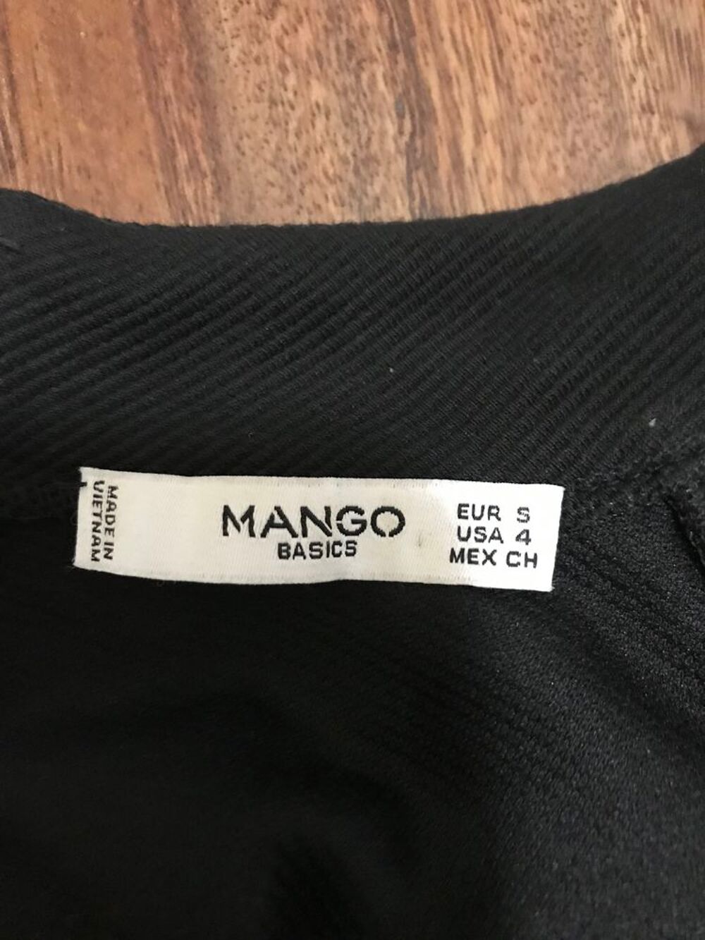 Robe femme " Mango " couleur noire Vêtements