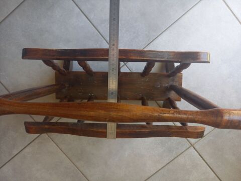 Porte-revues en bois Boisset-et-Gaujac (30)