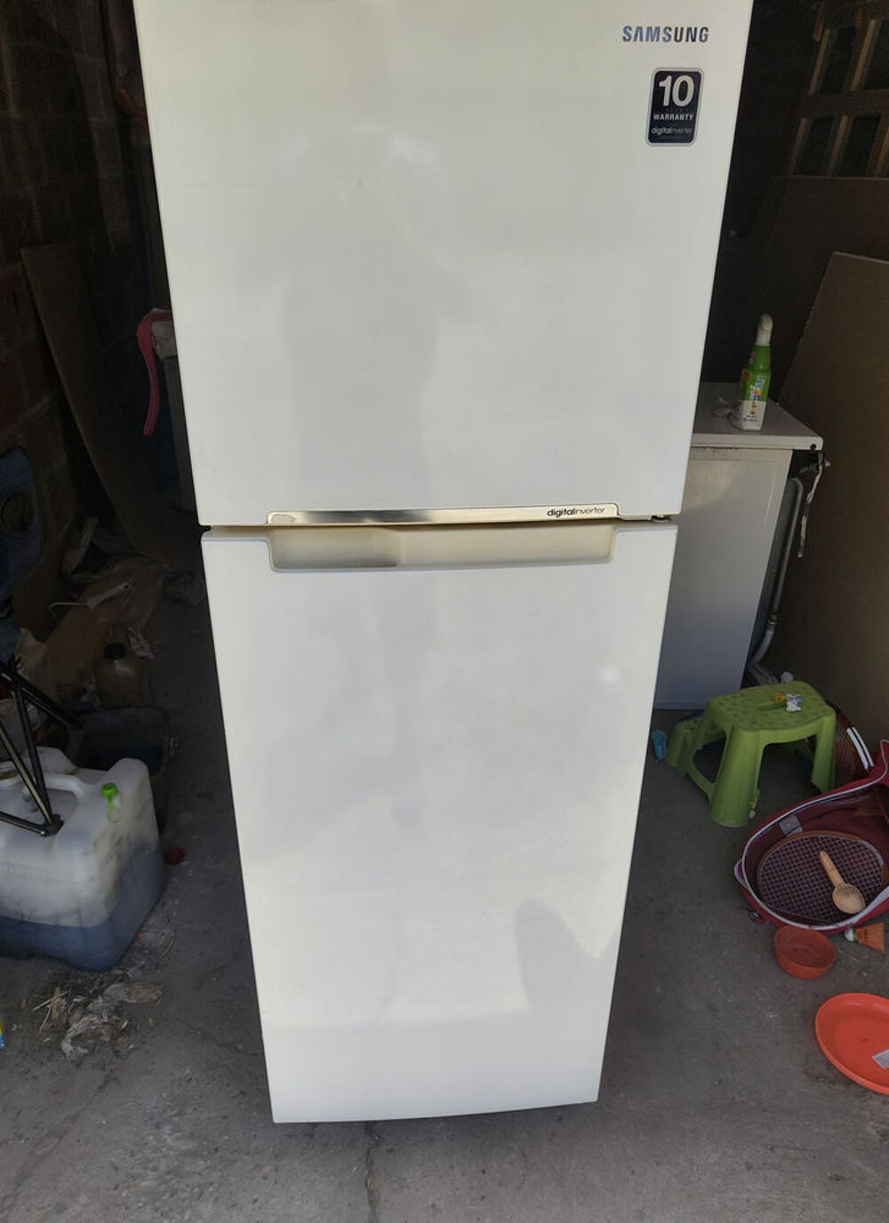R&eacute;frig&eacute;rateur cong&eacute;lateur 
SAMSUNG 
Model RT25FARADWW-EF Electroménager