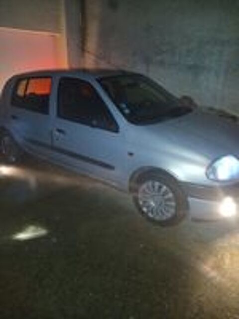 Clio II Clio 1.2i 1999 occasion 60430 Warluis