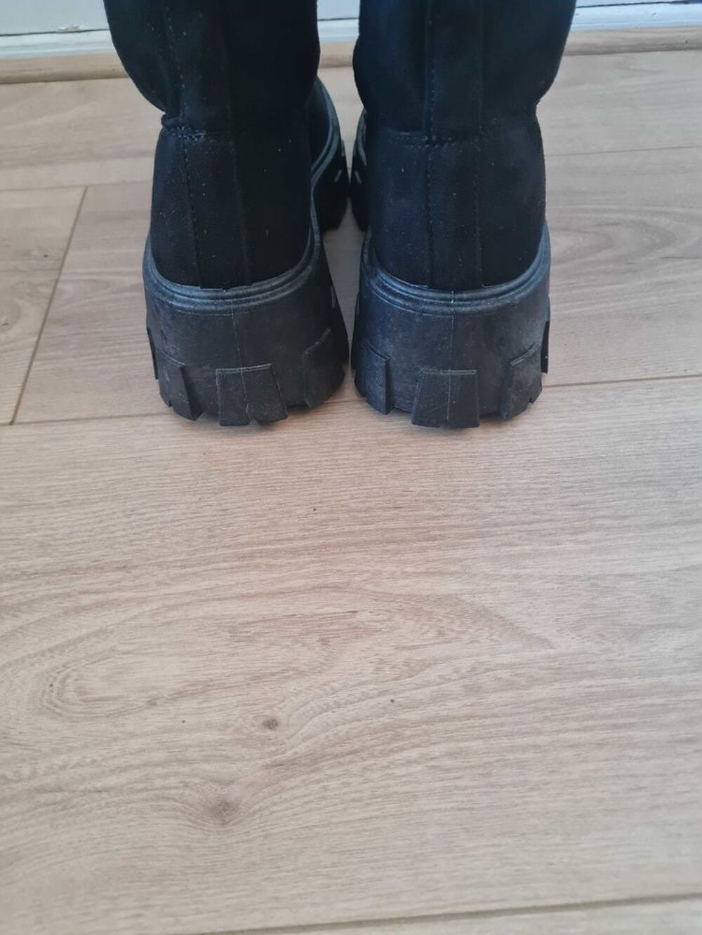 Bottines chaussettes noires Fashion Nova €" Neuves "Exactly That Lug Sole Booties" Chaussures