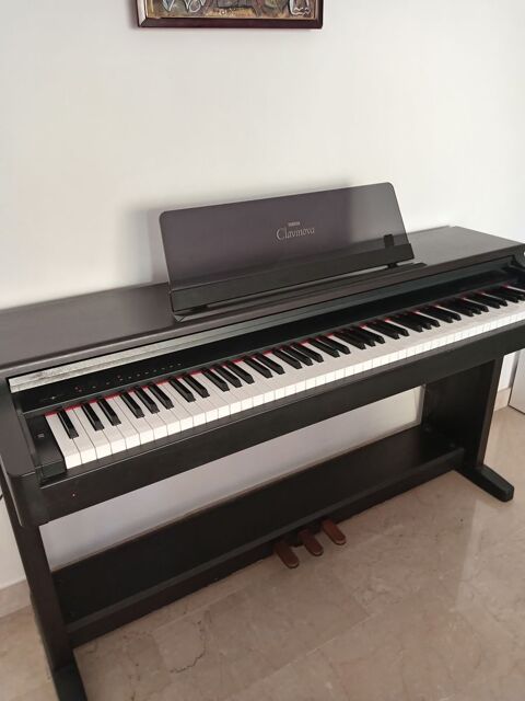Piano �lectrique Clavinova 350 Cannes (06)