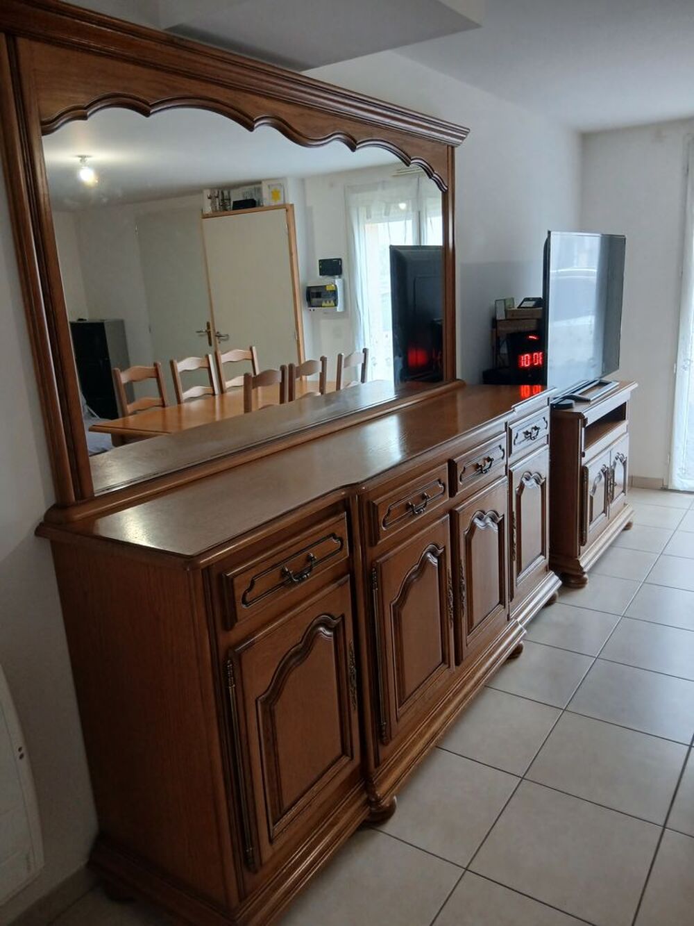 Salle &agrave; manger compl&egrave;te Meubles