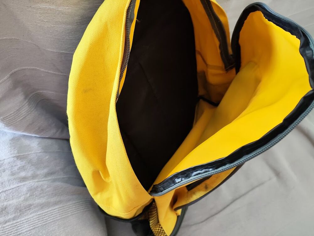 sac &agrave; dos jaune Maroquinerie