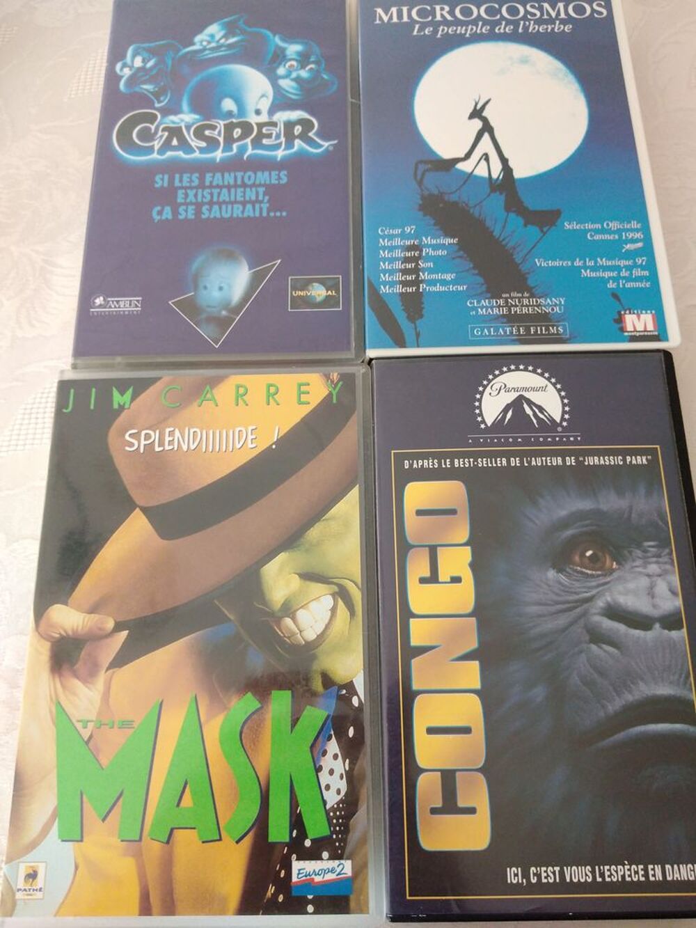 cassettes vid&eacute;o CD et vinyles